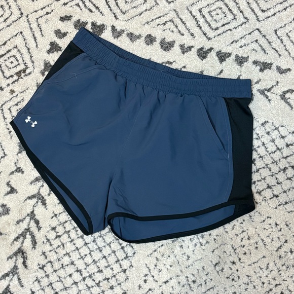 Under Armour Pants - Under Armour Women's medium Blue and Black Shorts with liner